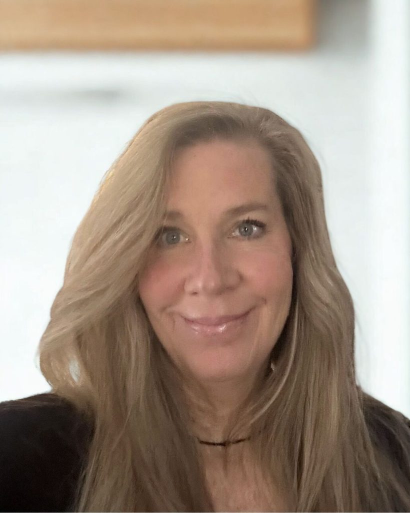 Laura DeWitt Headshot